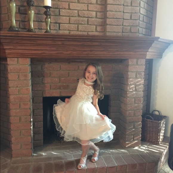 Beautiful Girls off white/cream size 5 dress - Picture 1 of 7